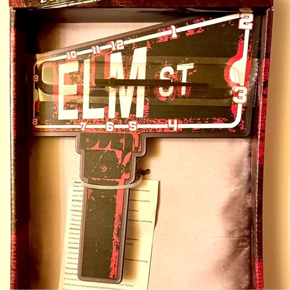NIB “A Nightmare on Elm Street” Analog Wall Clock by Accutime - Picture 3 of 6